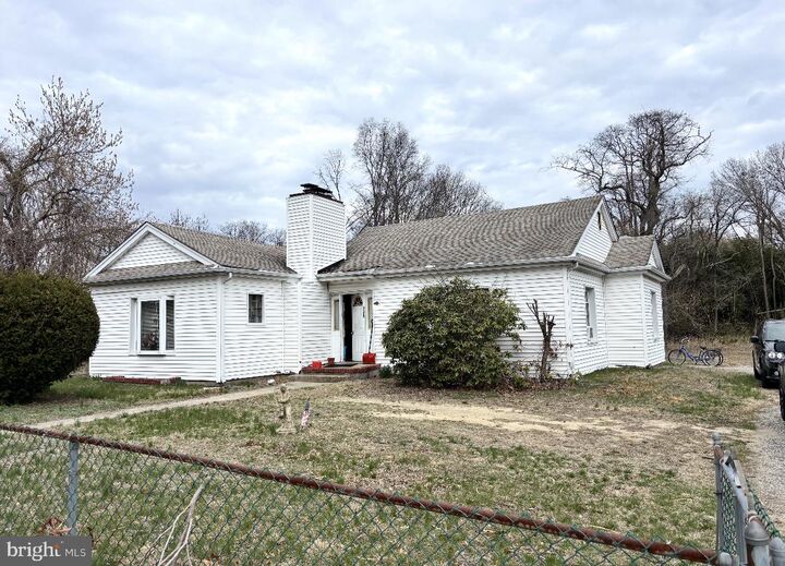 Property Photo:  936 Savage Avenue  NJ 08090 