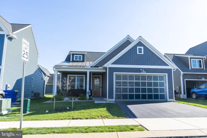 Property Photo: 1404 Barrington Drive PA 17552