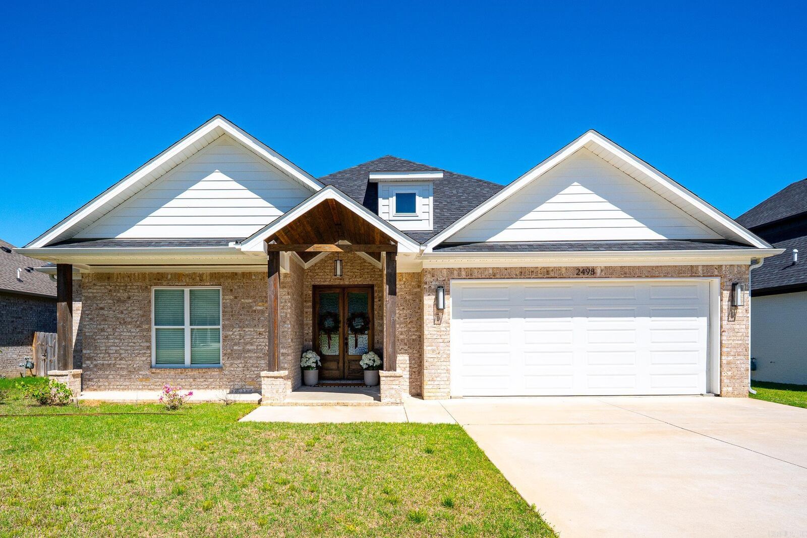 Property Photo:  2498 Lilac Drive  AR 72034 