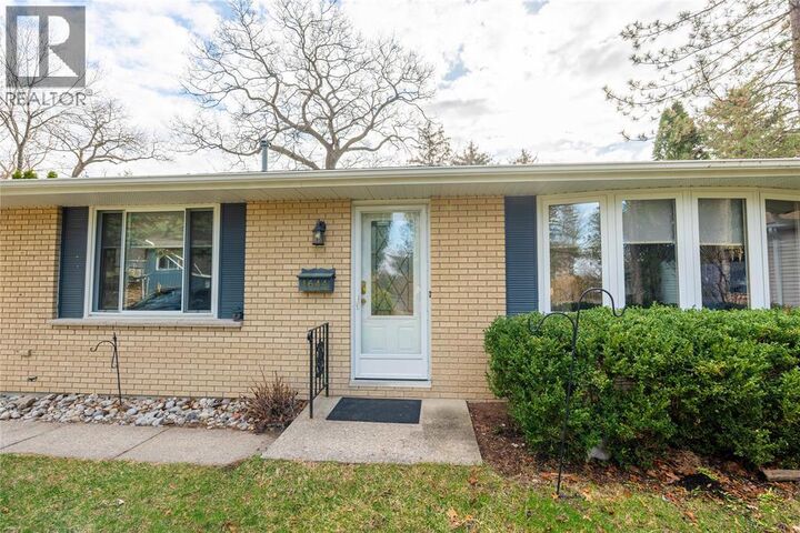 Property Photo:  1644 Tyrie Drive  ON N7V 3P7 