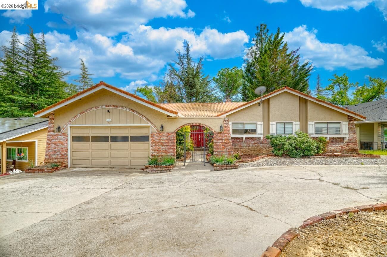 Property Photo:  12689 12689 Mount Jefferson  CA 95321 