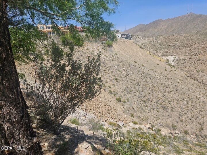 Property Photo:  38 Sierra Crest Drive  TX 79902 