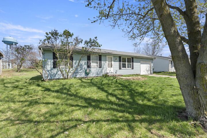 Property Photo: 627 E Jefferson Street IN 46792-0044