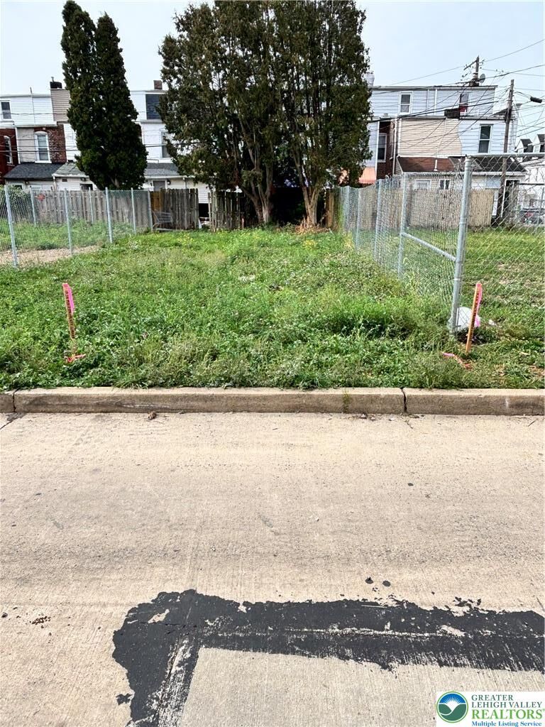 Property Photo:  726 N Fountain Street  PA 18102 