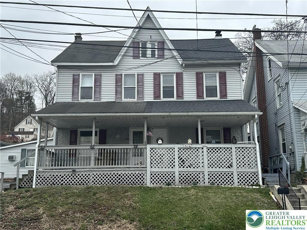 Property Photo:  214 S Walnut Street  PA 18080 