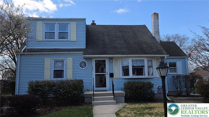 Property Photo:  522 Rentzheimer Drive  PA 18055 
