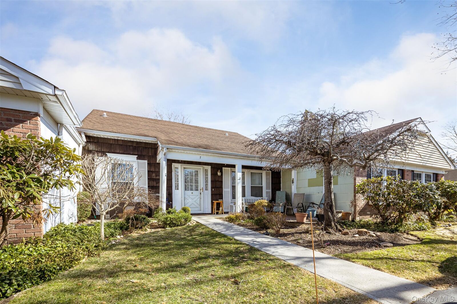 Property Photo:  7 Cobblestone Way  NY 11766 