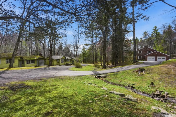 Property Photo:  2320 Glasco Turnpike  NY 12498 