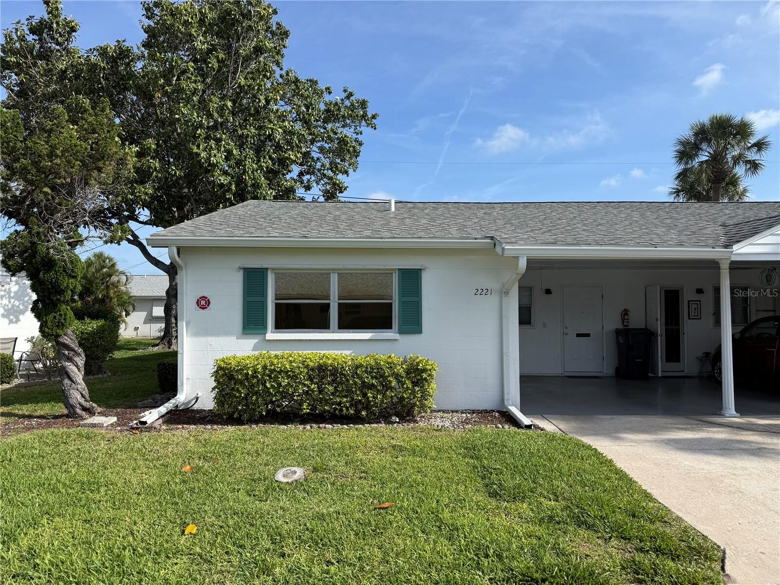 Property Photo:  2221 Orange Blossom Lane  FL 34207 
