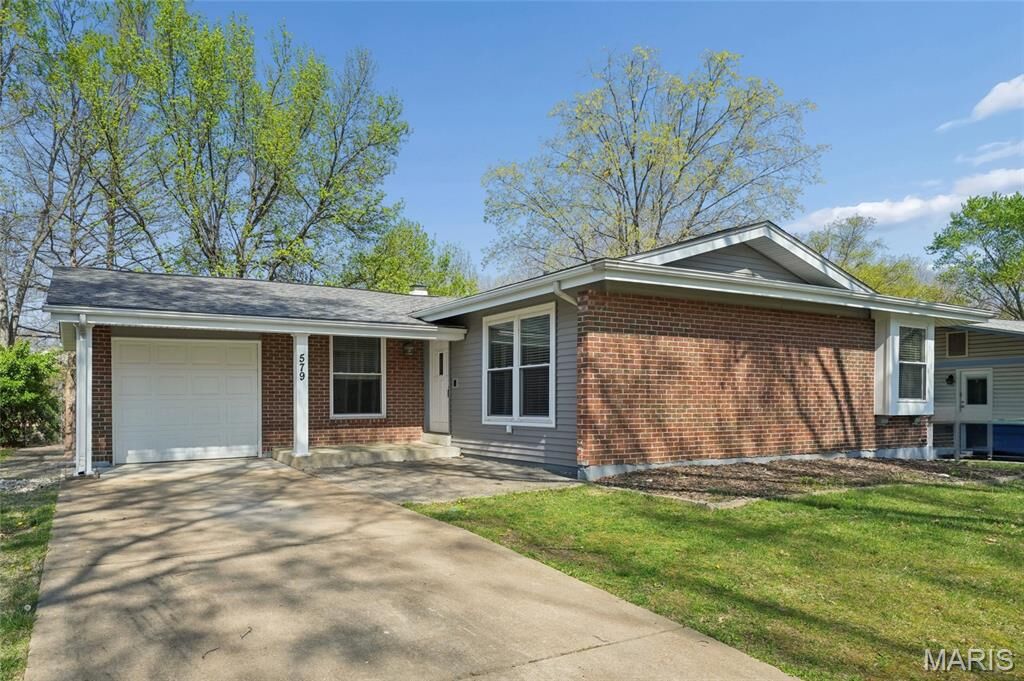 Property Photo:  579 Golfwood Drive  MO 63021 