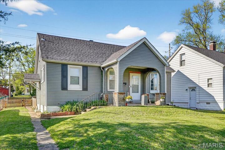 Property Photo: 1705 N Charles Street IL 62221