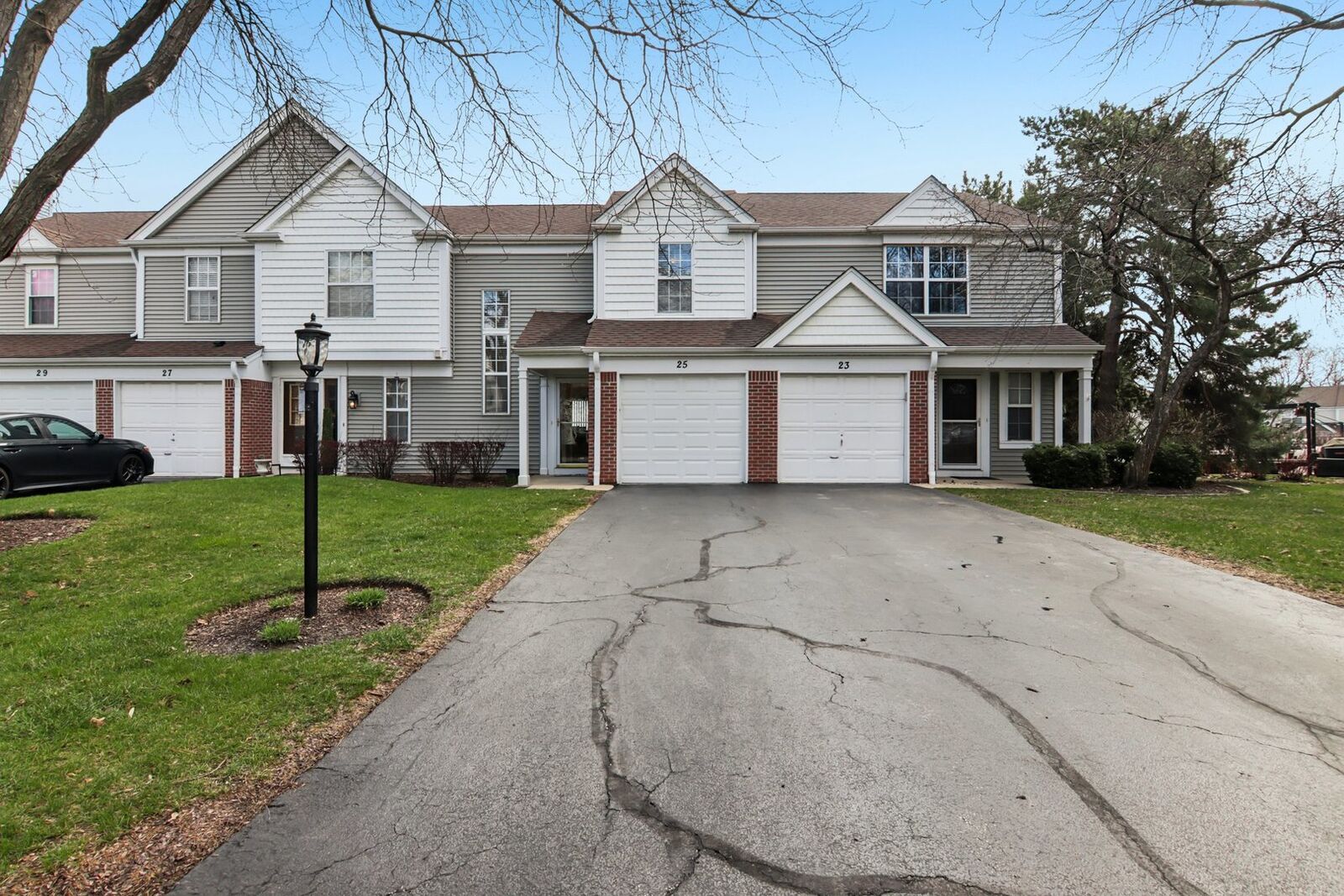 Property Photo:  25 N Oltendorf Road  IL 60107 