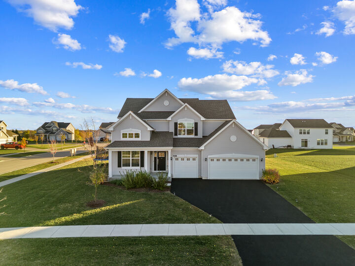 Property Photo: 668 Braemore Lane IL 60560