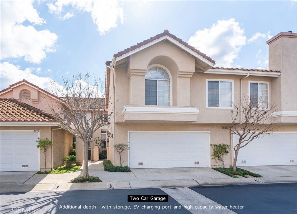 Property Photo:  620 Ivywood F  CA 93065 