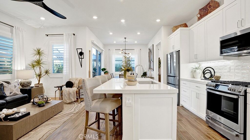 Property Photo:  833 Sunrise Road  CA 92694 