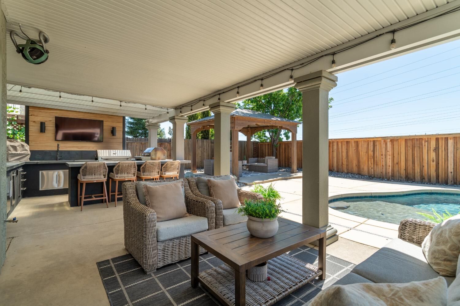 Property Photo:  1101 Danielle Drive  CA 95747 