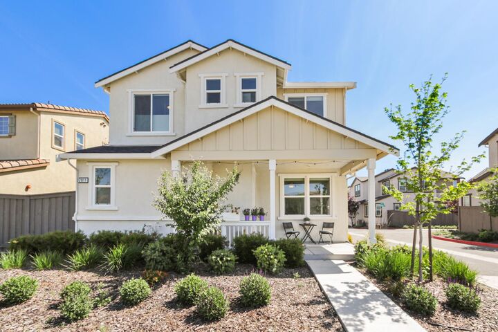 Property Photo: 2011 Grady Circle CA 95776