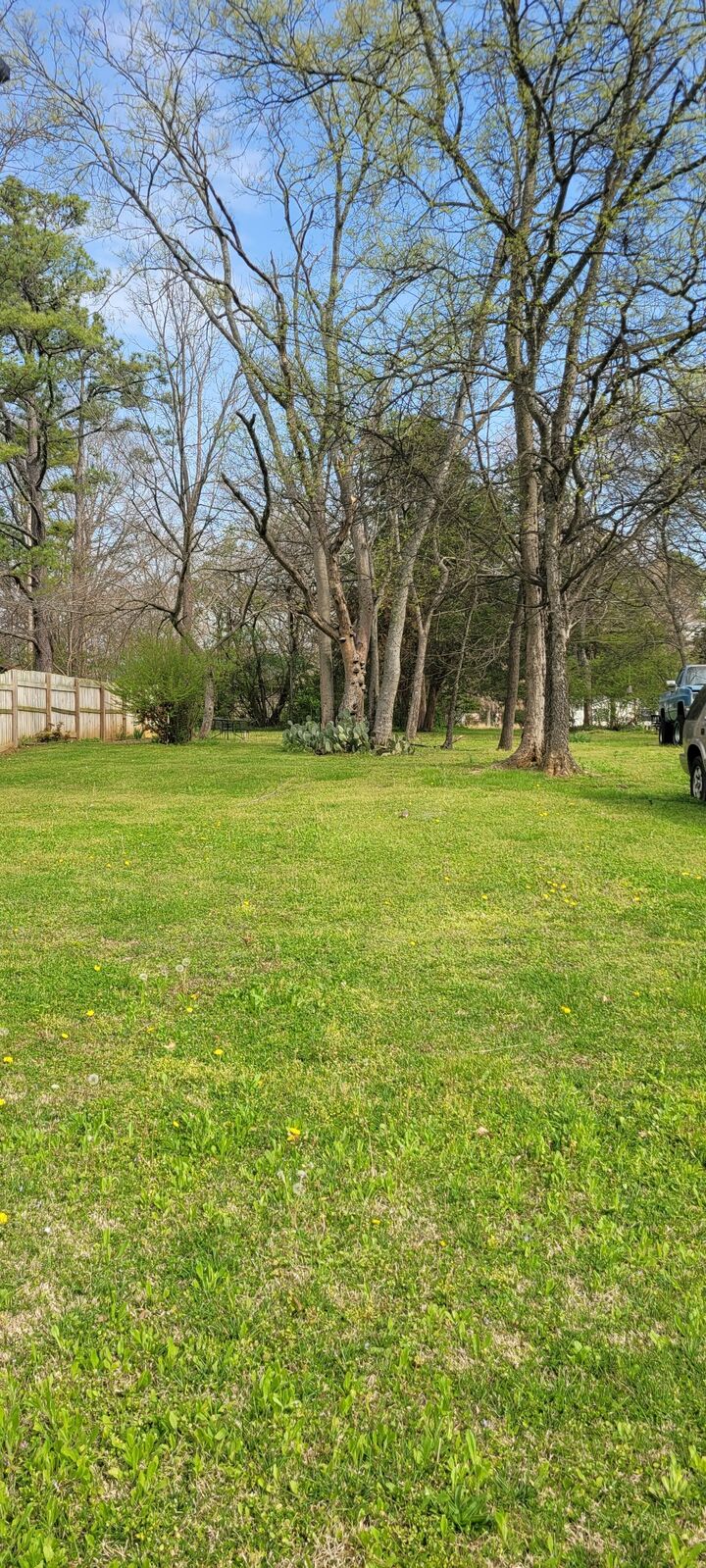 Property Photo:  1 Buckingham Ln  TN 37160 