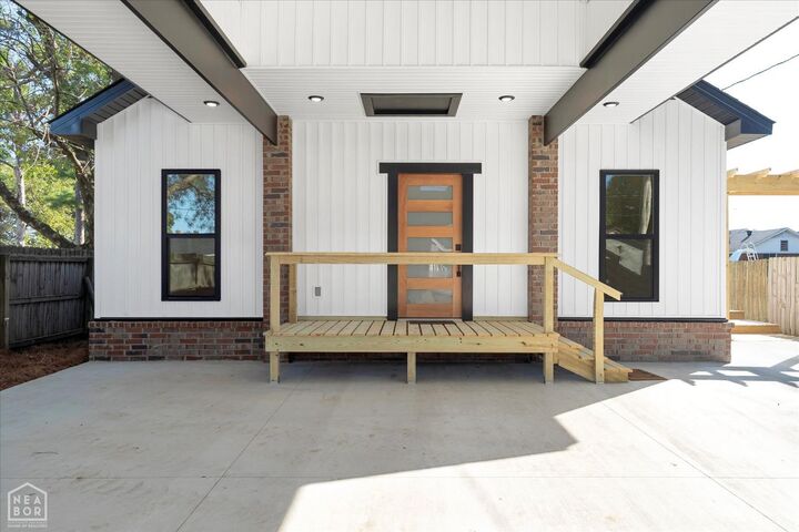 Property Photo:  402 N San Francisco  AR 72419 