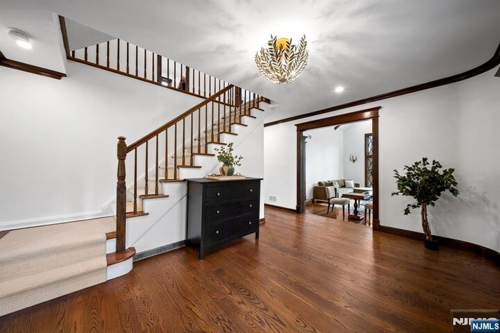 Property Photo:  6 Jonathan Smith Road  NJ 07960 