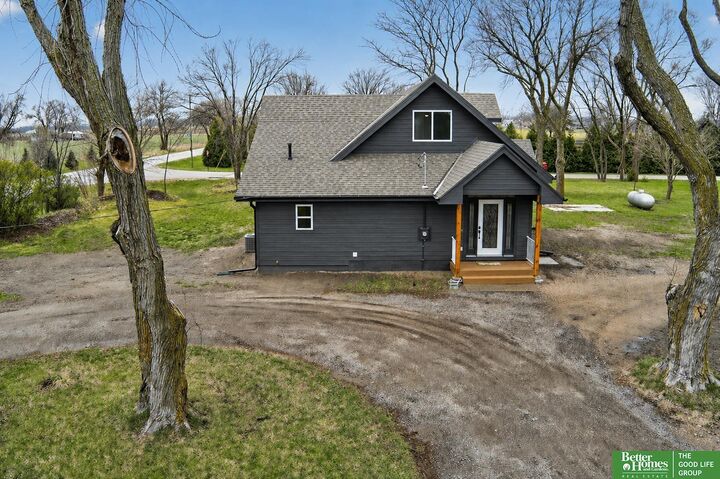 Property Photo:  25858 Pacific Street  NE 68069 