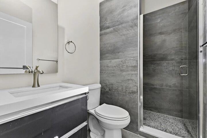 Property Photo:  66 Emerson St 107  MA 01830 