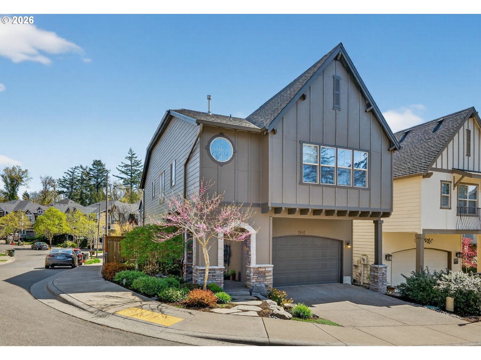 Property Photo: 2442 NW Parnell Ter OR 97229