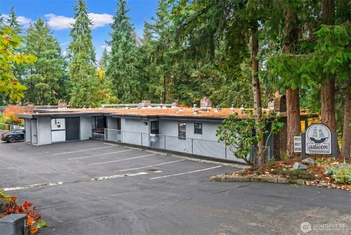 Property Photo:  8517  242nd Street SW 402B  WA 98026 