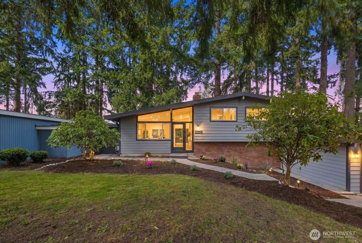 Property Photo:  14240  Lake Hills Boulevard  WA 98007 