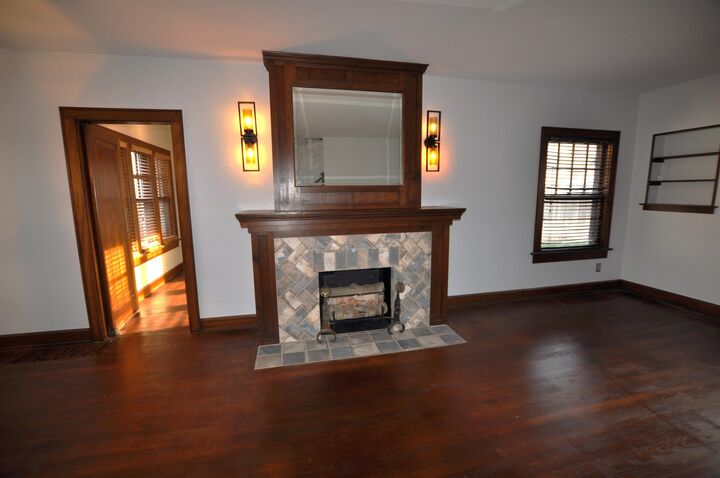 Property Photo:  129 S Dellrose  KS 67218 