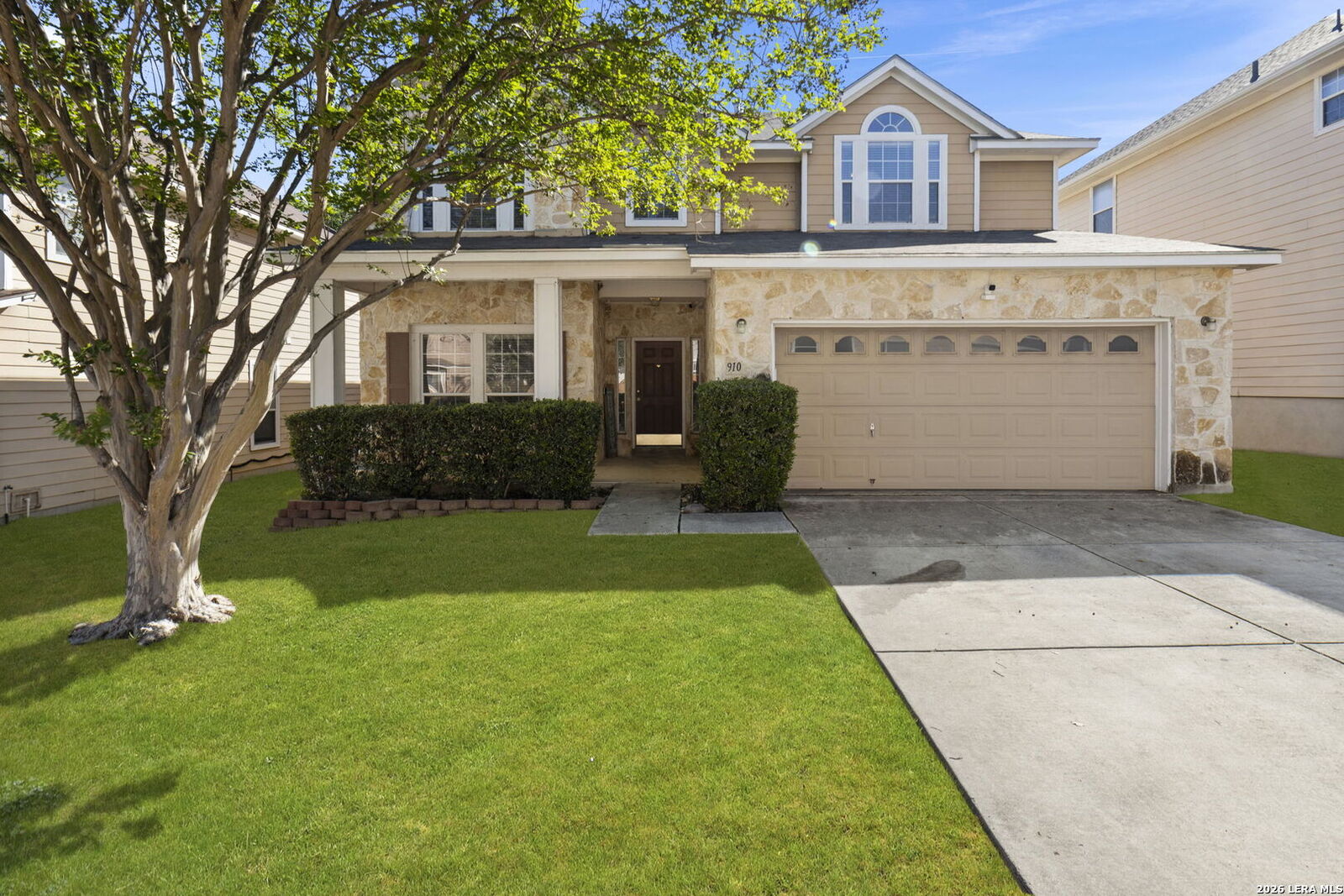 Property Photo:  910 Thomas Ridge  TX 78251 