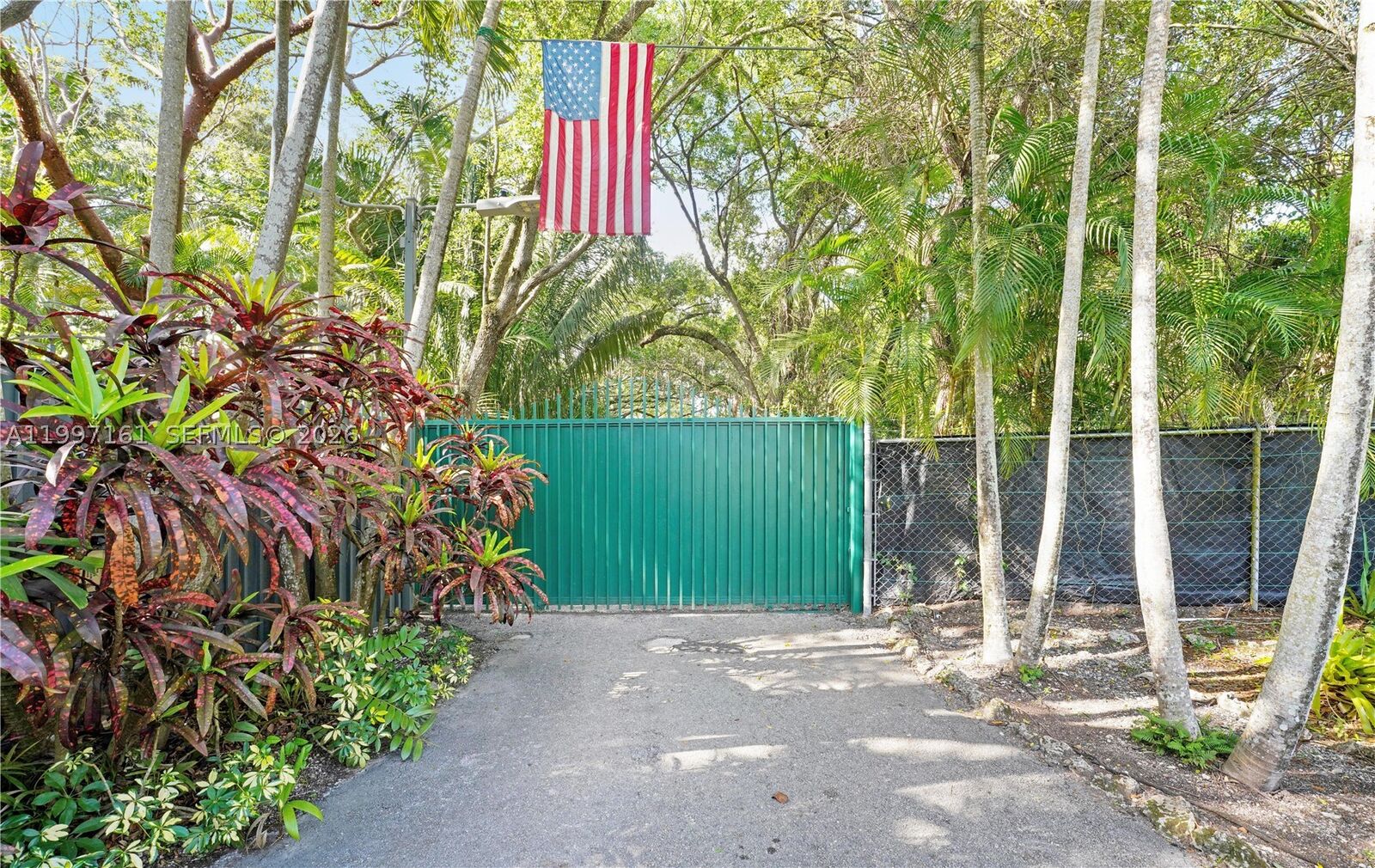 Property Photo:  15425 SW 268th St  FL 33032 