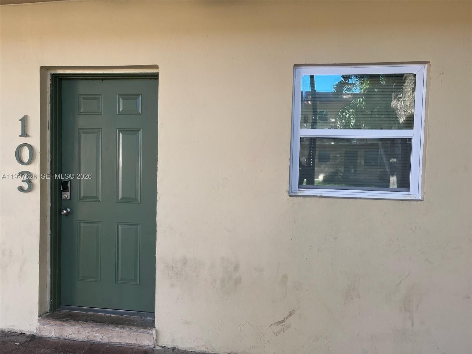 Property Photo: 4800 NW 24th Ct D103 FL 33313