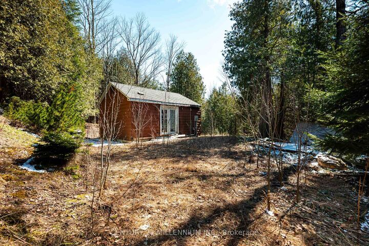 Property Photo:  713467 1st Line Ehs Line  ON L9W 5T3 