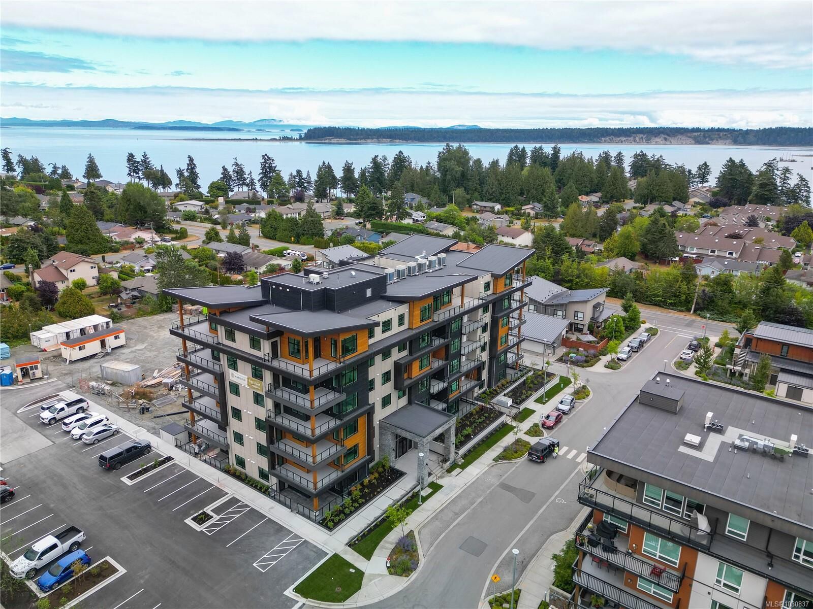 Property Photo:  2520 Hackett Cres #101  BC V8M 0C5 