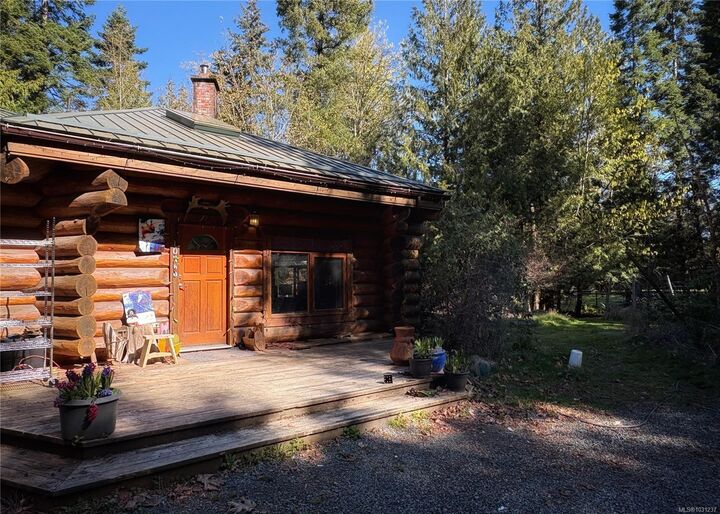 Property Photo: 10760 Guilbride Dr BC V0G 2B2