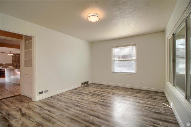 Property Photo:  1453 S Utahna Dr  UT 84104 