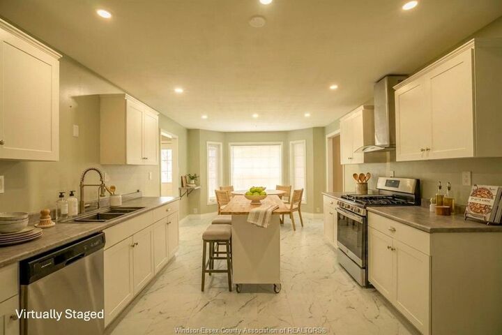 Photo de la propriété:  591 Old Tecumseh Road  ON N0R 1A0 