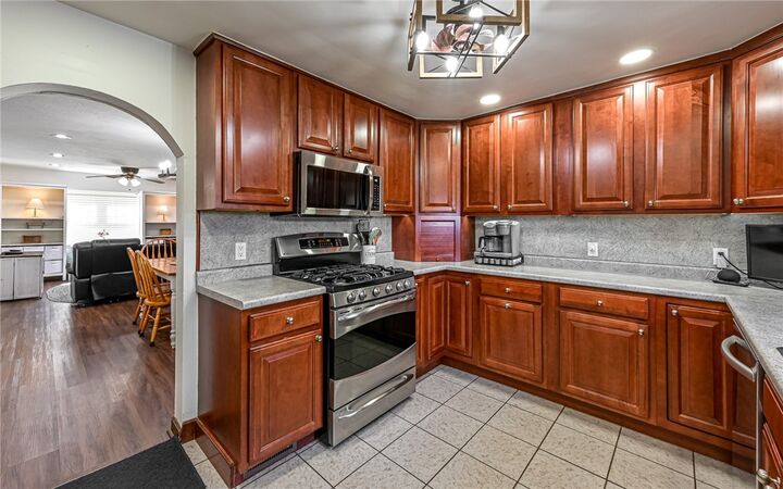 Property Photo: 212 Montclair Ave PA 15237