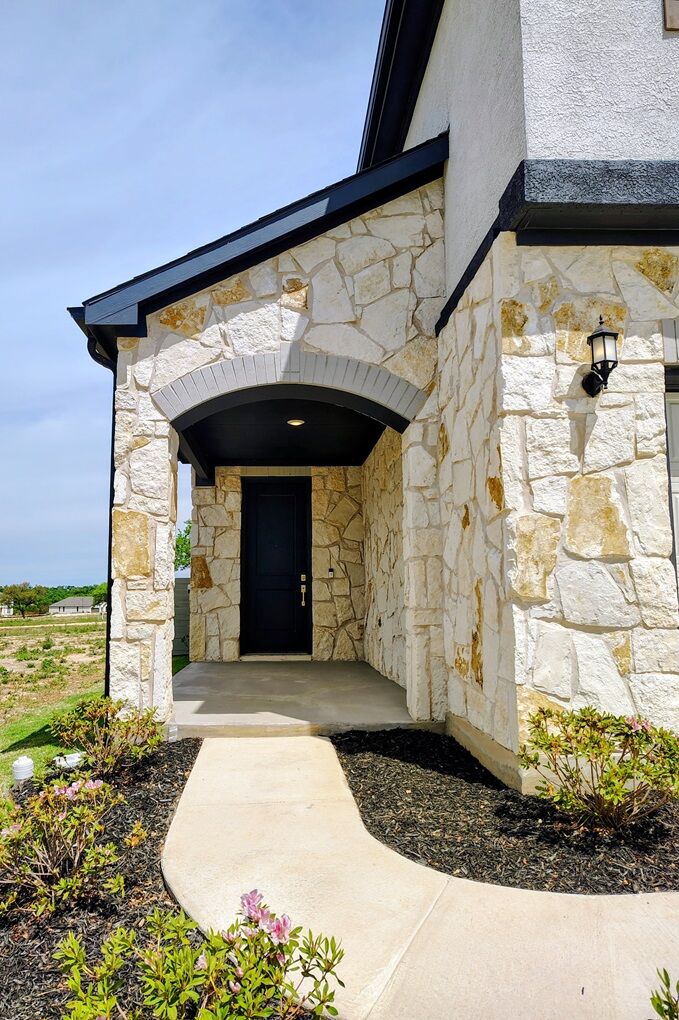 Property Photo:  1816 Spring Mountain Cove  TX 78628 