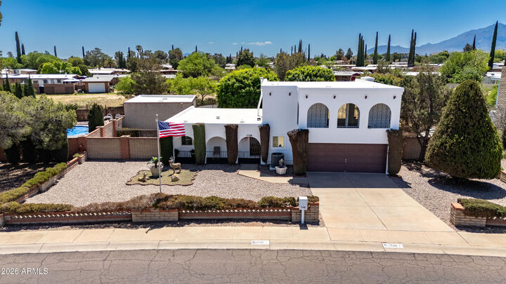 Property Photo: 1548 E Carmelita Drive AZ 85635