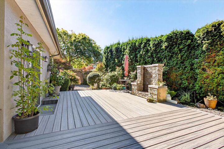 Property Photo: 14055 29A Avenue BC V4P 2J8