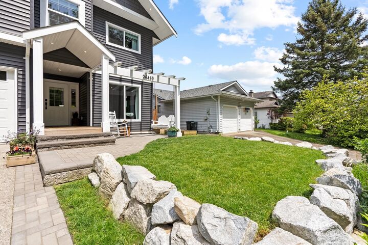 Property Photo: 26433 28 Avenue BC V4W 3A6