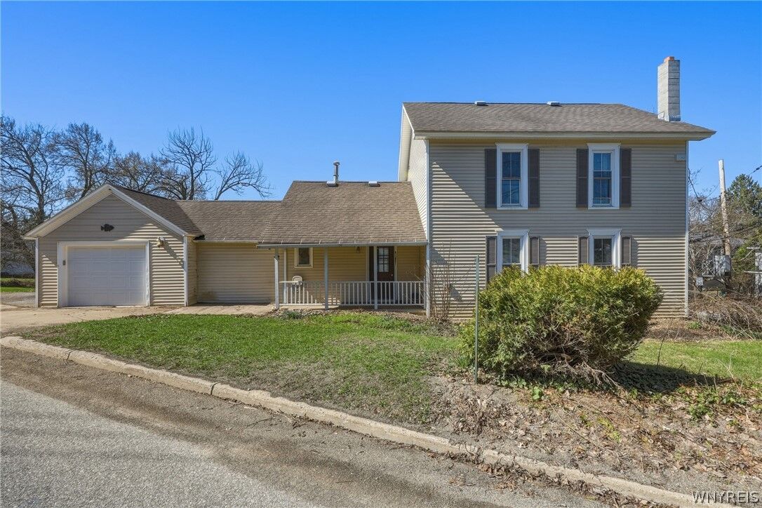 Property Photo:  66 Canada Street  NY 14080 