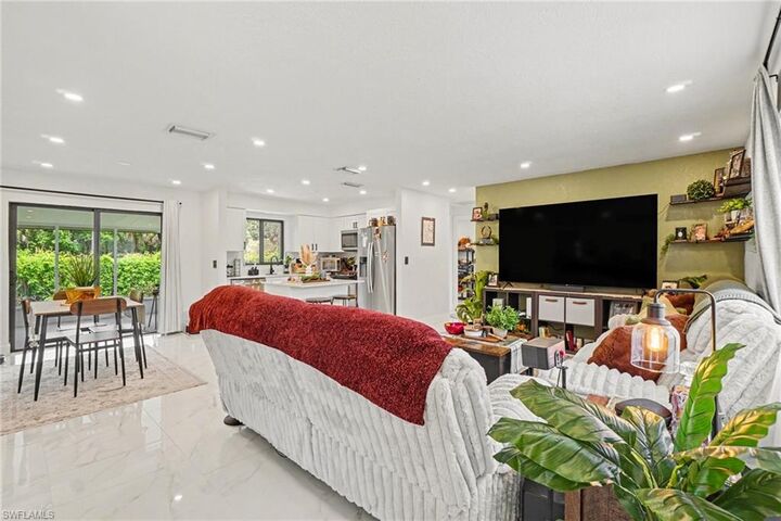 Property Photo:  73 Cardinal Dr  FL 33917 