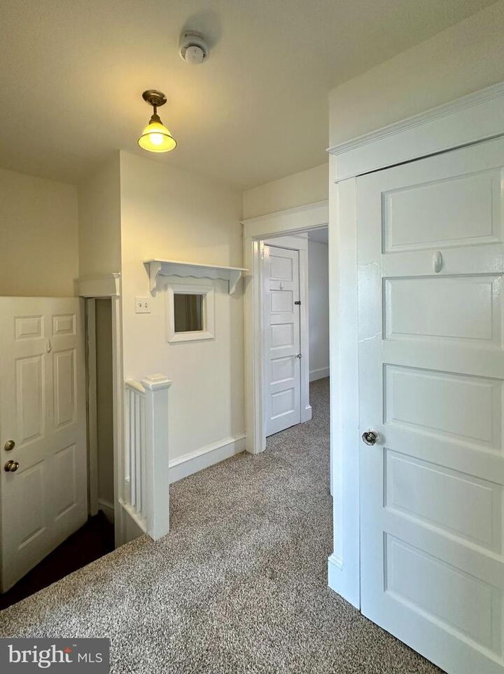 Property Photo:  228 N Orange Street 2  PA 19063 