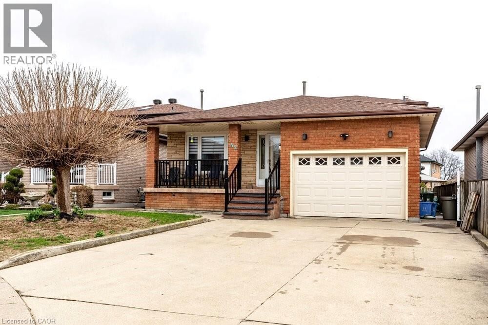 Photo de la propriété:  42 Lasila Court  ON L9C 7B6 