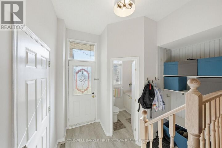 Property Photo:  1902 Hennessy Crescent  ON K4A 3X7 