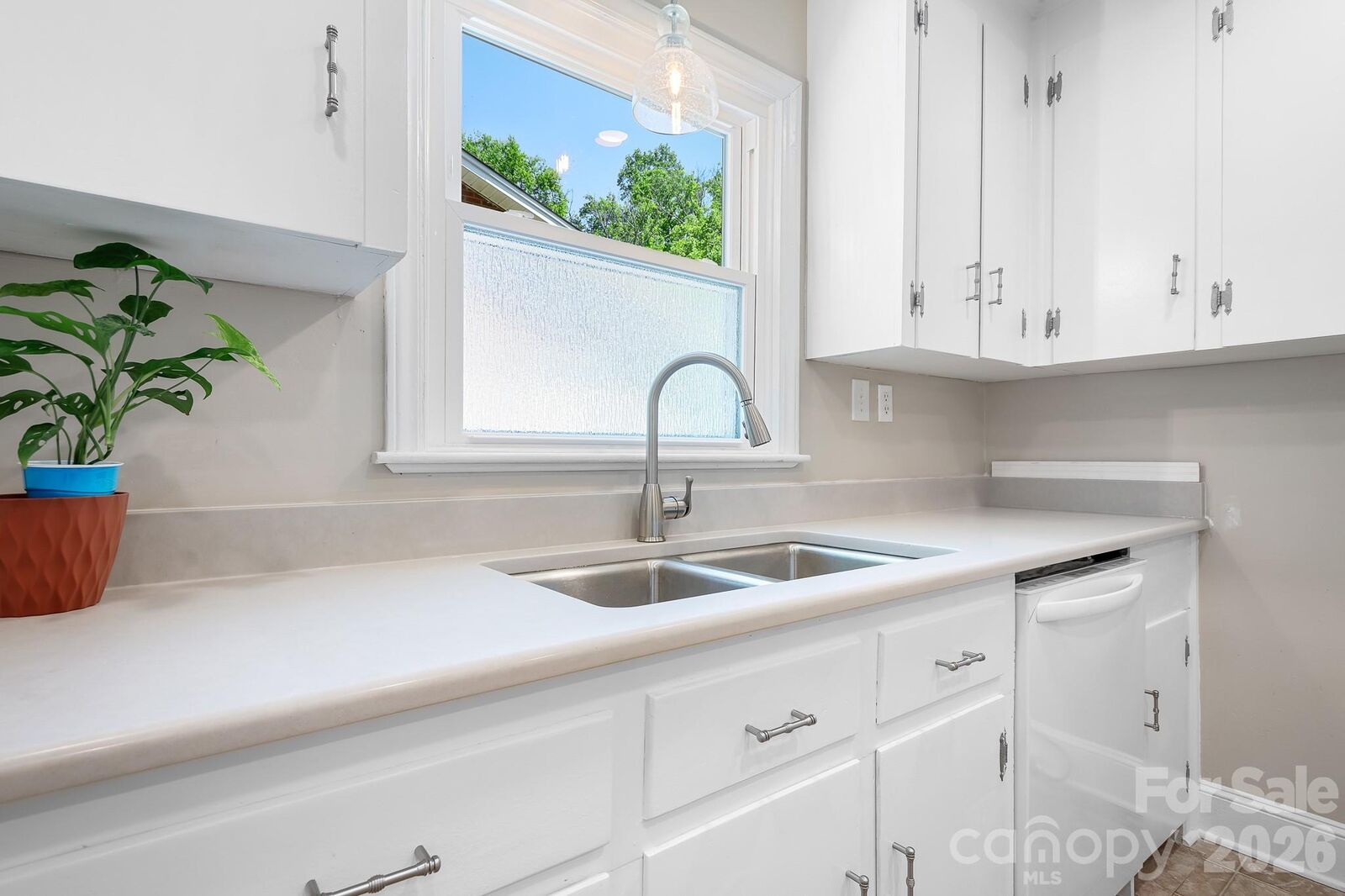 Property Photo:  3960 Bristol Drive  NC 28208 