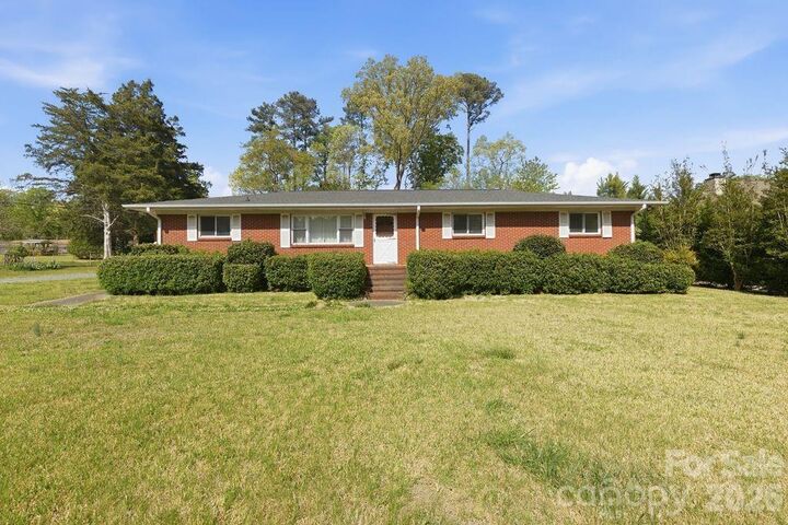 Property Photo:  4108 Terry Terrace  NC 28105 